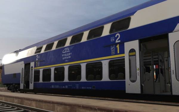 Trainz Railroad Simulator 2019: CFR Calatori ABmee 36-16 038 screenshot